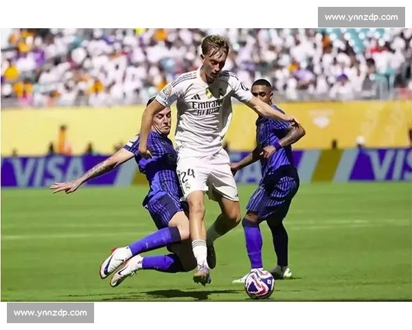 赫伊森：防守端的 “克罗斯”，皇马新核重塑攻防美学