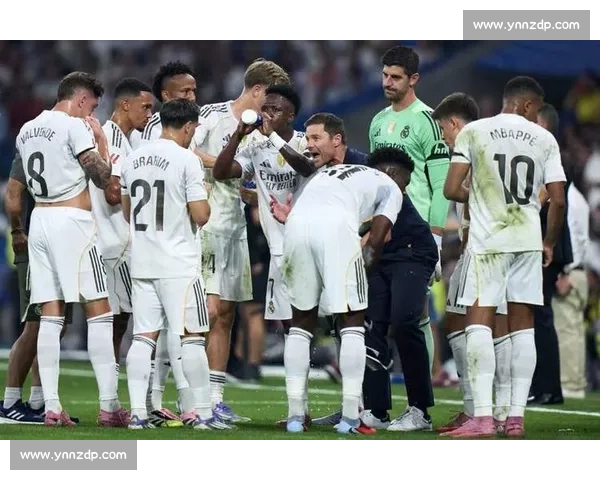 皇马与阿拉维斯激战正酣 主场迎来新挑战 球迷期待胜利的关键时刻